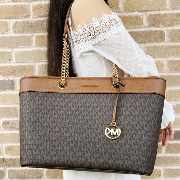 Gaby’sBags-NWT Michael Kors Tote&Wallet SET - Picture 4 of 6